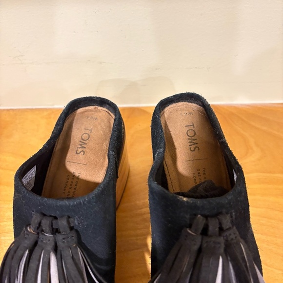 Toms Black Chunky Heel Suede Mules with Fringe - Picture 3 of 7